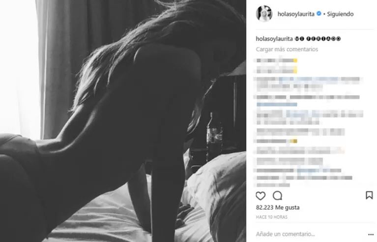 La foto súper ratonera de Laurita Fernández, en topless y colaless en la cama 