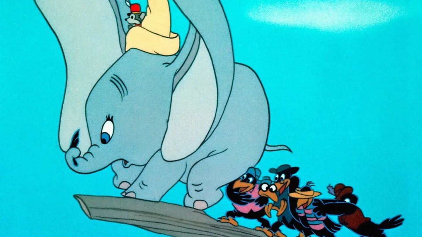 Disney+ incluye avisos de contenido racista en películas como Peter pan y Dumbo. Foto: DPA.
