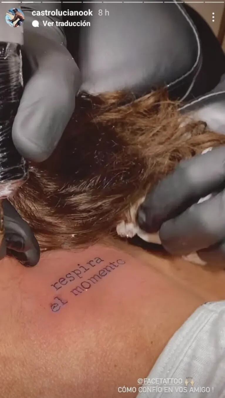 Luciano Castro se hizo un significativo tatuaje en la nuca: "Respira el momento"