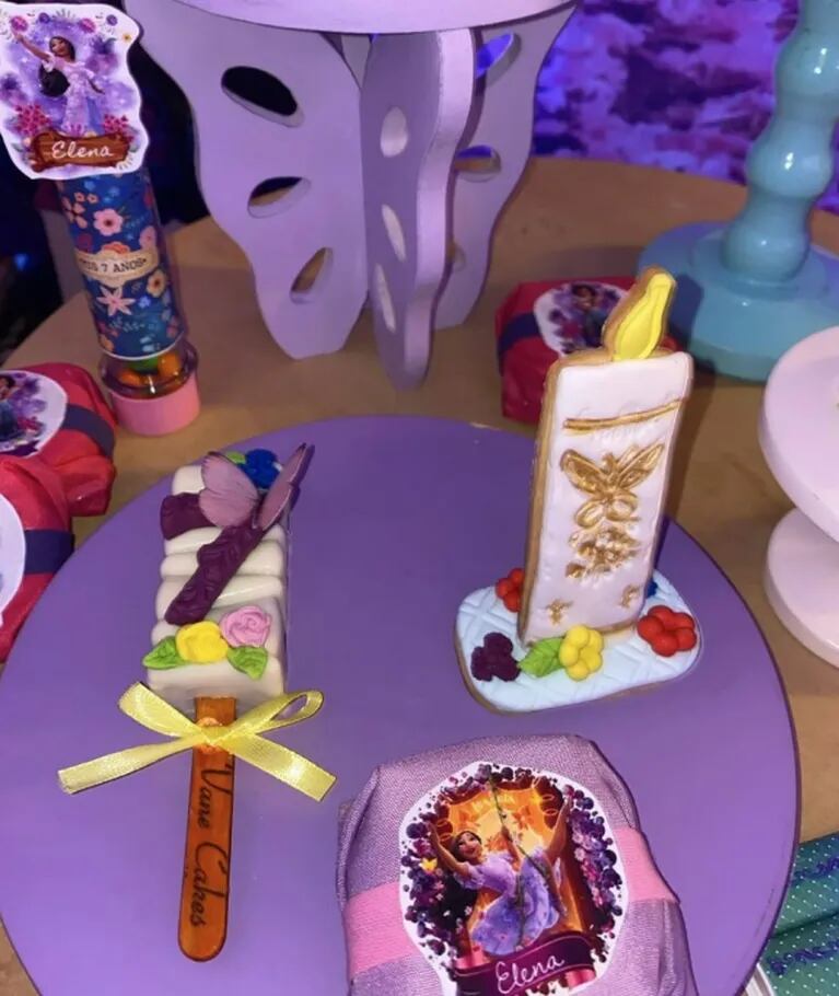 La mamá de El Noba le preparó una hermosa torta de cumpleaños a la hija de Barby Silenzi y Francisco Delgado 