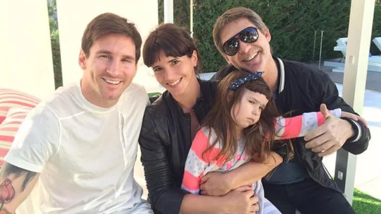 Adrián Suar, Griselda Siciliani y Margarita junto a Lionel Messi (Foto: Twitter). 