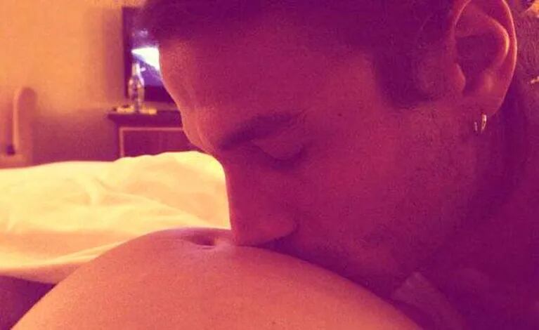 Jimena Barón confirmó su embarazo en Twitter con una tierna foto y un dulce mensaje (Foto: Twitter).