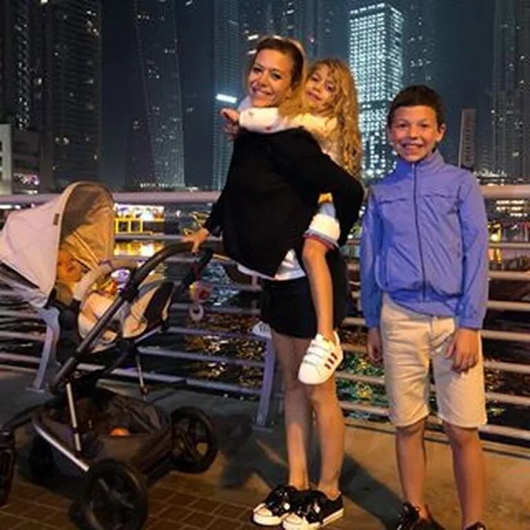 El álbum de las vacaciones de Evangelina Anderson con su familia en Dubai