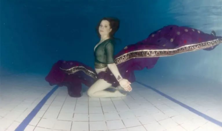 Agustina Kämpfer, una embarazada diferente: ¡mirá su original producción bajo el agua!