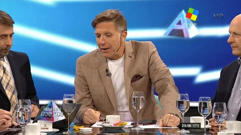 Feroz crítica de Alejandro Fantino tras la eliminación de Boca de la Copa Argentina: "El único que se entrega es Carlos Tevez, los demás son medio pelo"