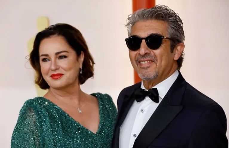 Florencia Bas, la esposa de Ricardo Darín, estrenó un vestido de Evangelina Bomparola en los Oscar 2023