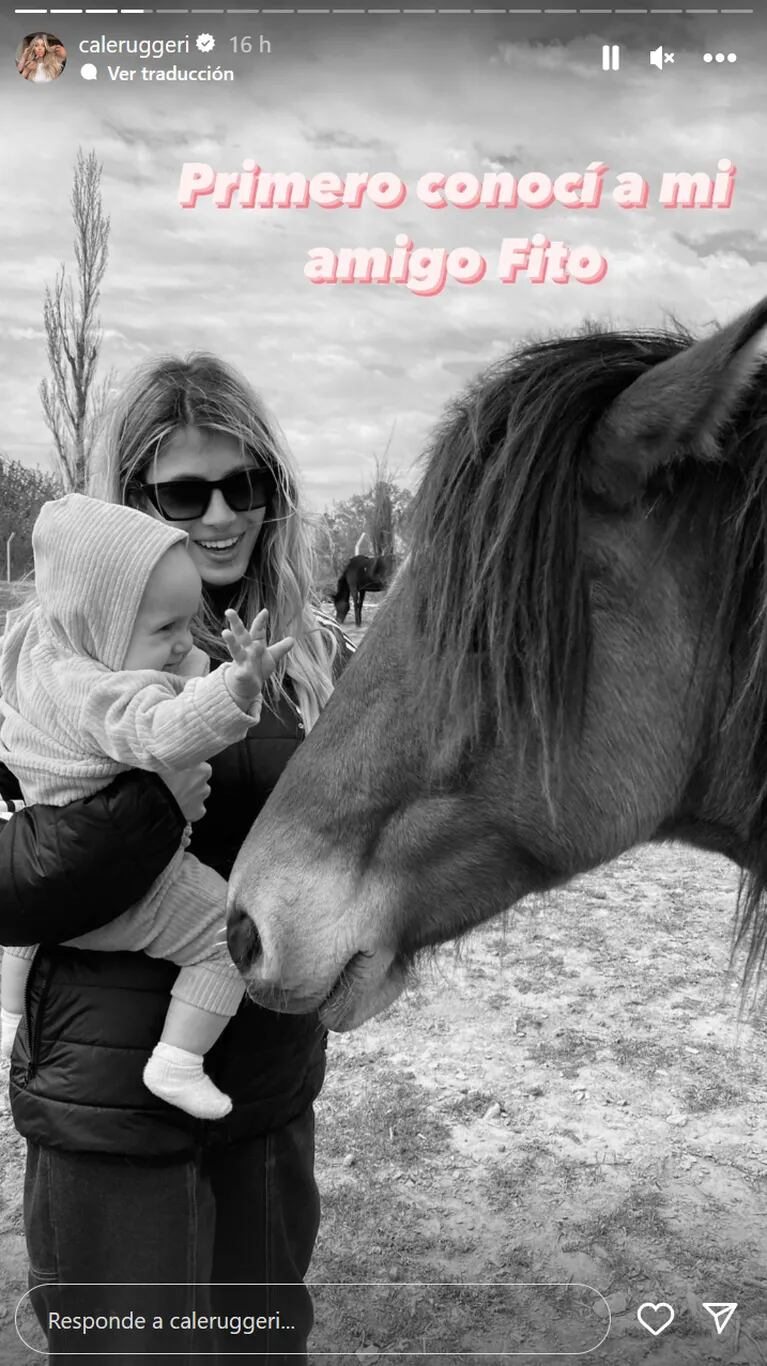 Las tiernas fotos de Vita, la hija de Cande Ruggeri, jugando con animales en una granja