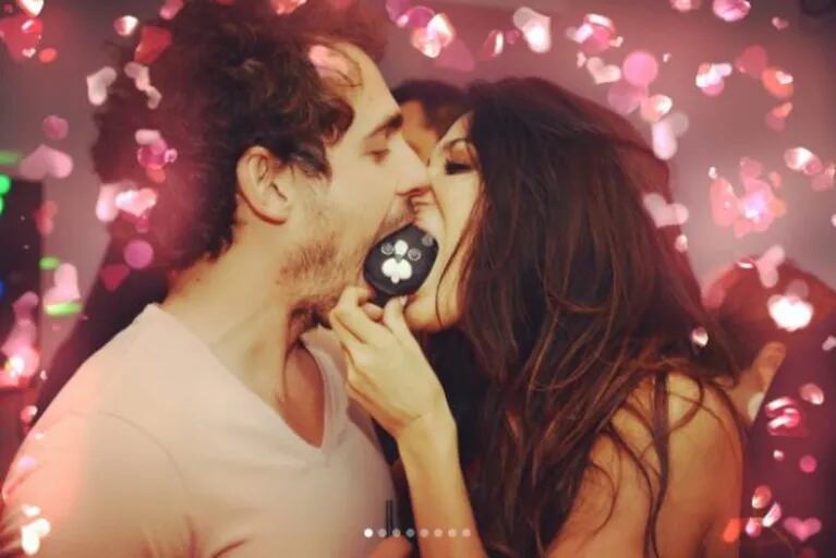 Silvina Escudero y su apasionada sesión de besos con su novio