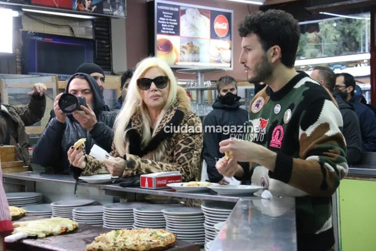 Susana Giménez y Sebastián Yatra aparecieron de sorpresa en una pizzería: las fotos del divertido momento