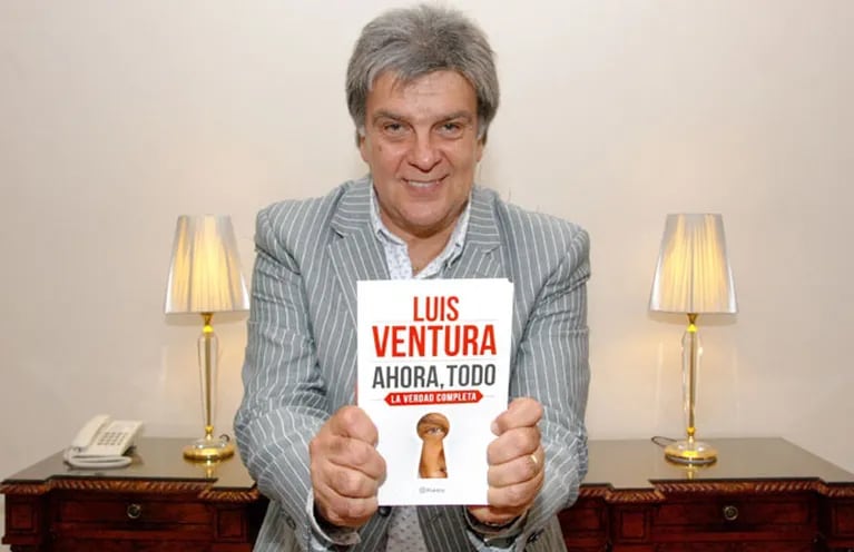 Luis Ventura y su segundo libro: promete y cumple. (Foto: diario Crónica)