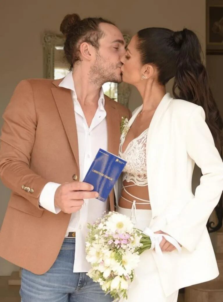 Silvina Escudero compartió el álbum íntimo de su casamiento con un profundo mensaje: "Sellamos nuestro amor"