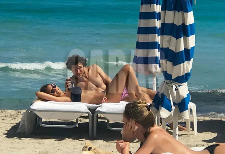 Pampita y Pico Mónaco, a puro beso y mimo en las playas de Miami