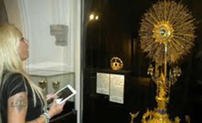 La foto que publicó Cardone de su visita a la Virgen de Luján. 