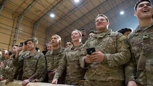 El Pentágono anuncia que levantará las restricciones en el Ejército para las personas trans impuestas por Trump. Foto: AFP.