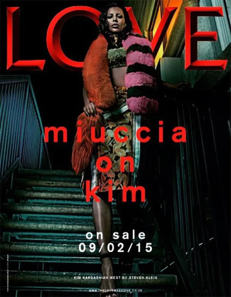 Kim Kardashian luce irreconocible en la portada de revista Love. (Foto: web)