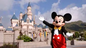 Mickey Mouse: de viaje en tren al paseo de la fama en Hollywood