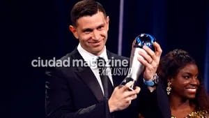 Dibu Martínez ganó como mejor arquero en los premios The Best 2022 de la FIFA