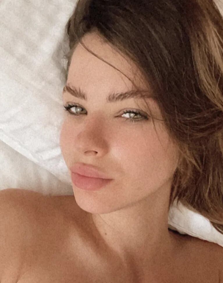 China Suárez compartió una selfie sin make up a minutos de haberse despertado: "Buen día"