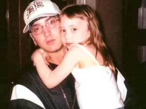 Hailie junto a Eminem, su famoso padre,  cuando tenía 10 años. (Foto: Web)