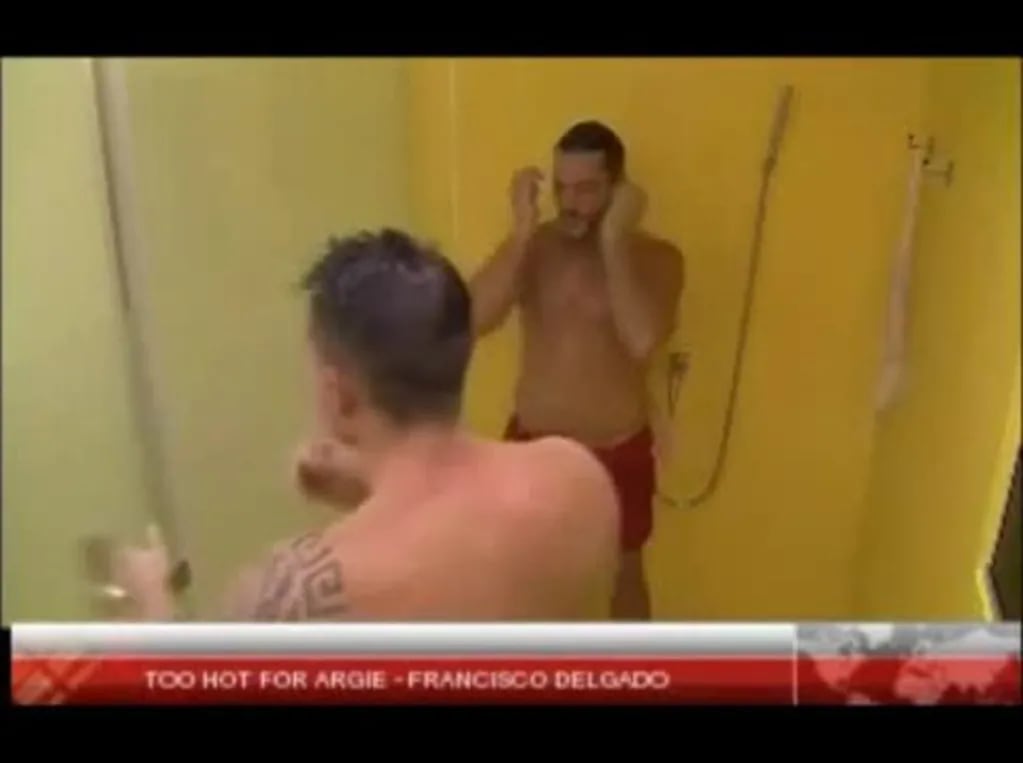 Francisco Delgado en la ducha de Gran Hermano