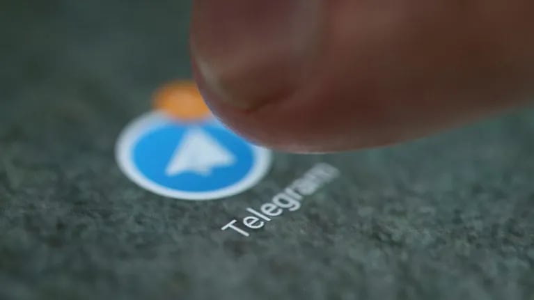 Telegram ya permite elegir múltiples mensajes fijados en un chat. Foto: Reuter.