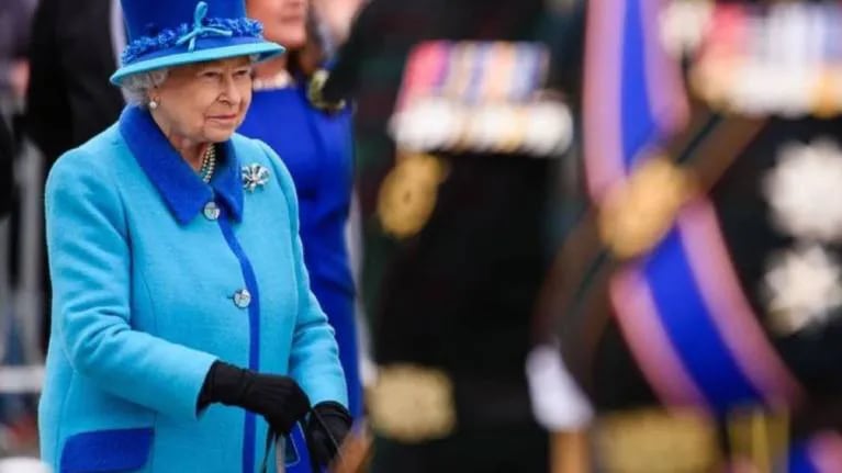 La tarea doméstica que la reina Isabel II ama hacer y no delega a sus 94 años
