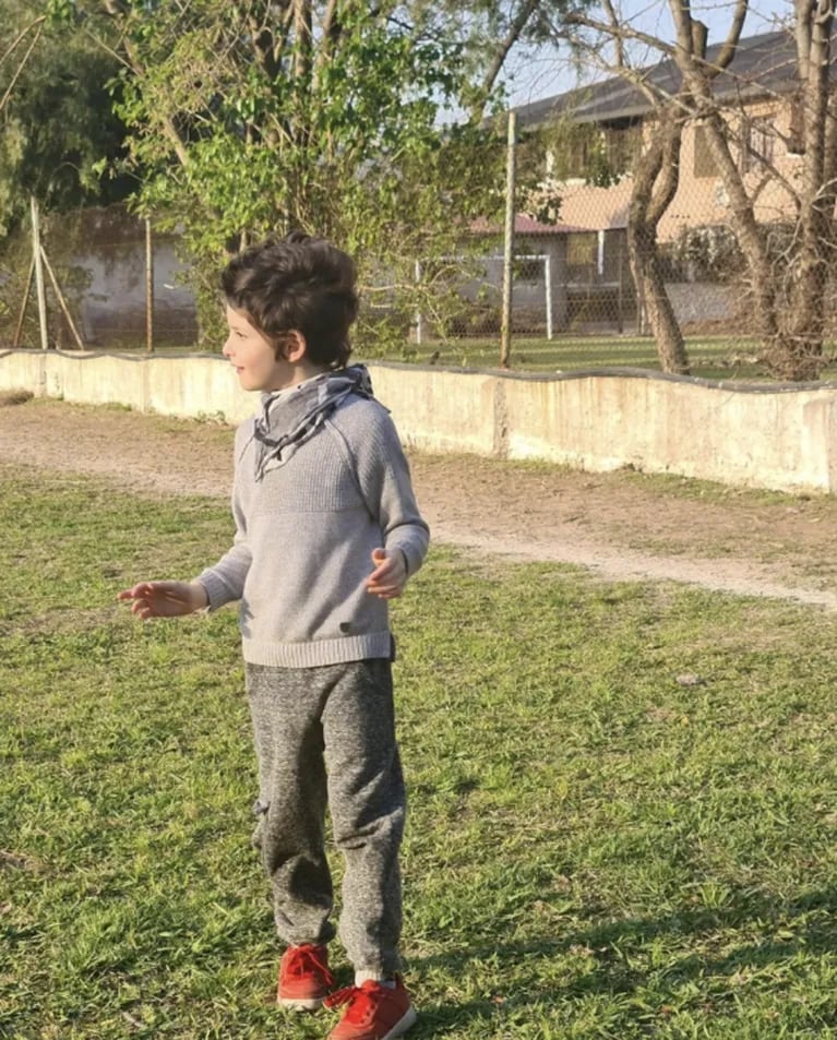 Luis Ventura compartió una foto de Antoñito, su hijo con Fabiana Liuzzi, en su colegio de la infancia: "Es la vida que me alcanza" 