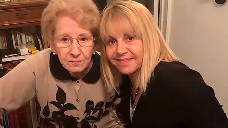 Claudia Villafañe y su madre, Pochi.