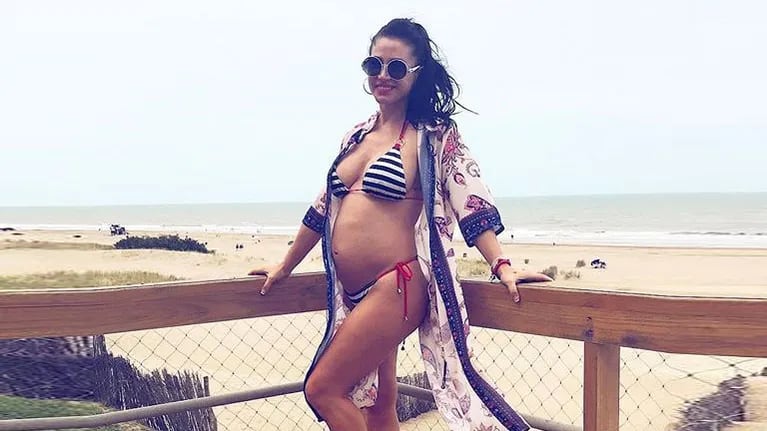 La tierna foto de Adabel Guerrero en bikini con su panza de cinco meses