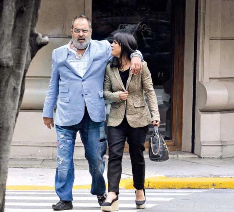 Jorge Lanata: "Mi hija Lola me dijo  Si fuera más grande, yo te daría el riñón". (Foto: revista Gente)