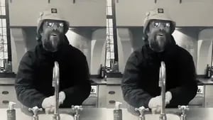 Liam Gallagher le pone humor al coronavirus: se lava las manos al ritmo de Oasis