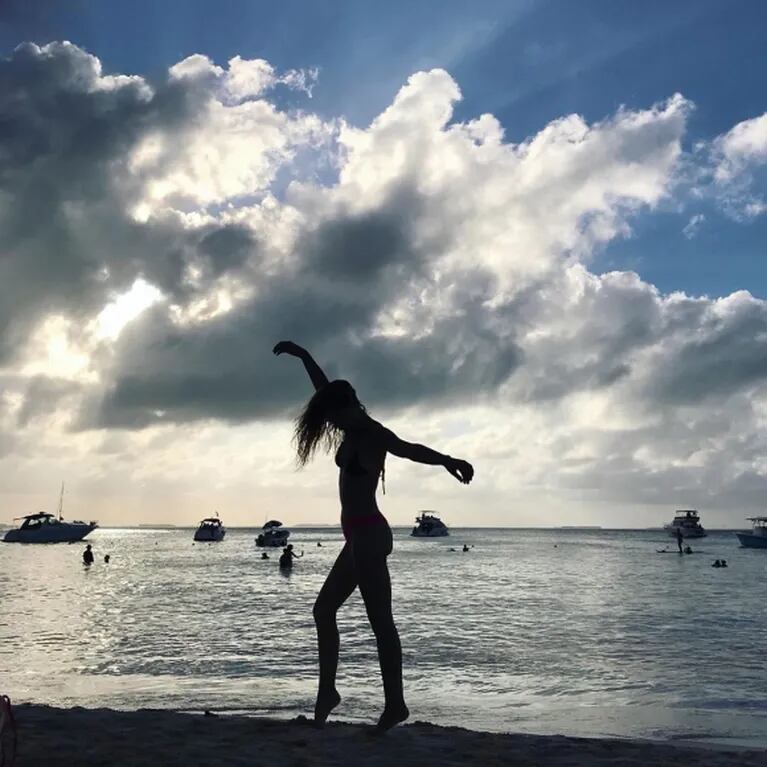 Las fotos de Eugenia Tobal de vacaciones en Isla Mujeres: "Vive que el tiempo pasa y no se detiene"
