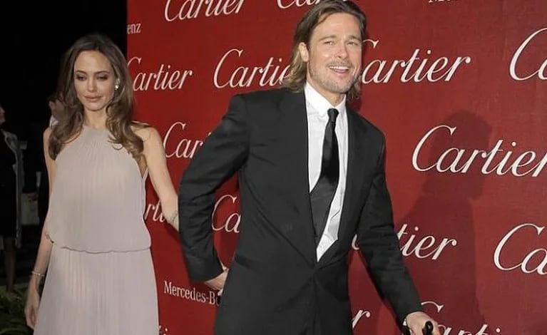 Angelina Jolie y Brad Pitt con su bastón en el Festival Internacional de Cine de Palm Spring. (Foto: Web)