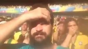 ¡Tremendo! El hincha que se "desgració" delante de la novia de Neymar y filmó su reacción