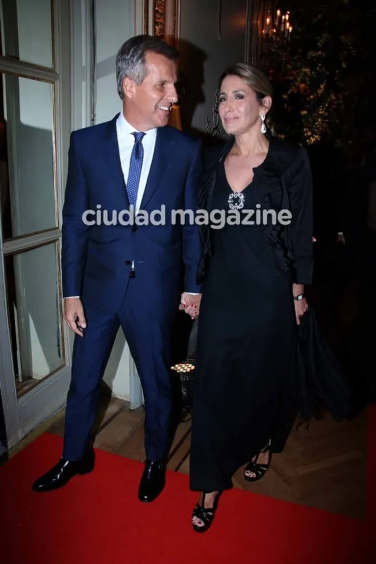 Martín Redrado se mostró muy enamorado con su novia, Lulu Sanguinetti, en una gala súper glamourosa