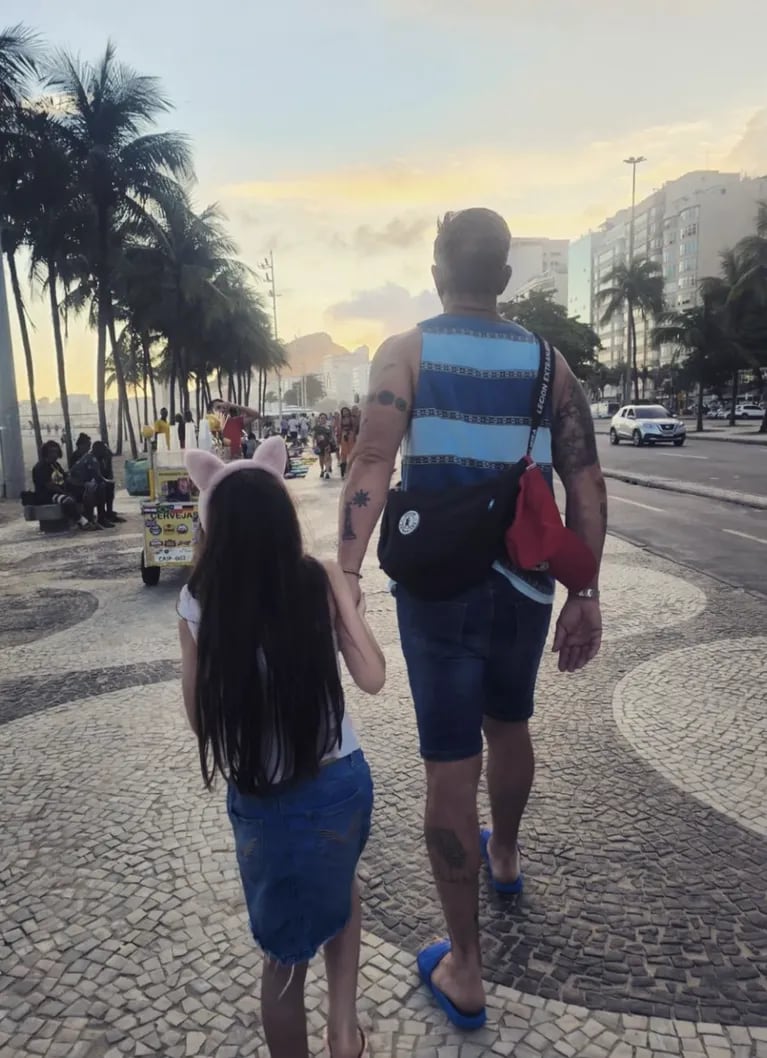 Emilia Attias y el Turco Naim viajaron con su hija Gina a Brasil: las fotos más tiernas en familia