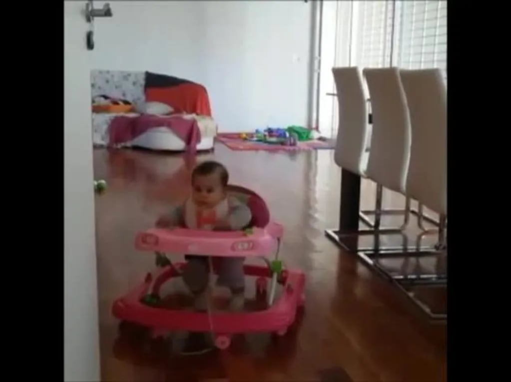 Cinthia Fernández publicó un divertido video asustando a su hija más chica: "Perdón, enana"