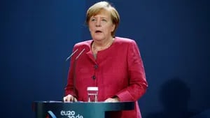 Merkel advierte que ahora es el "momento decisivo" para controlar la pandemia. Foto: DPA.