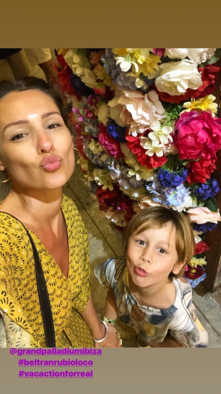 Las fotos de las vacaciones de Pampita y sus hijos en Ibiza: "¡Me parece que me quedo a vivir acá!"