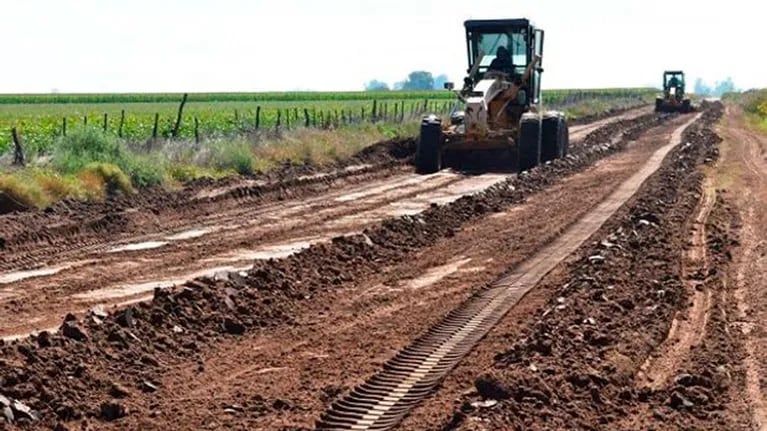 Se suman 25 municipios al programa de mejoras de caminos rurales bonaerenses