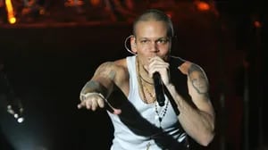 El artista puertorriqueño anunció el lanzamiento de su nuevo álbum, ‘Las letras ya no importan’.