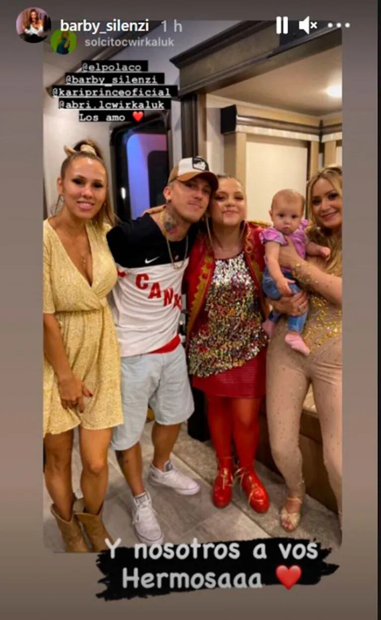 La contundente foto familiar de Barby Silenzi junto al Polaco, su beba, Karina La Princesita y su hija Sol en medio del escándalo