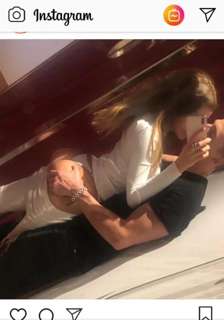 Charlotte Caniggia y su foto hot con su novio, Roberto Storino Landi: "Es todo grasa de comer choripán"