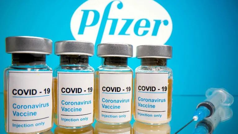 OMS anuncia acuerdo con Pfizer para distribuir vacunas en países pobres. Foto. Reuter.