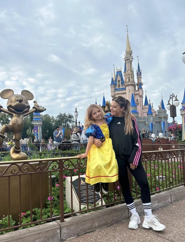 Las fotos de Evangelina Anderson de vacaciones con sus hijos en Disney