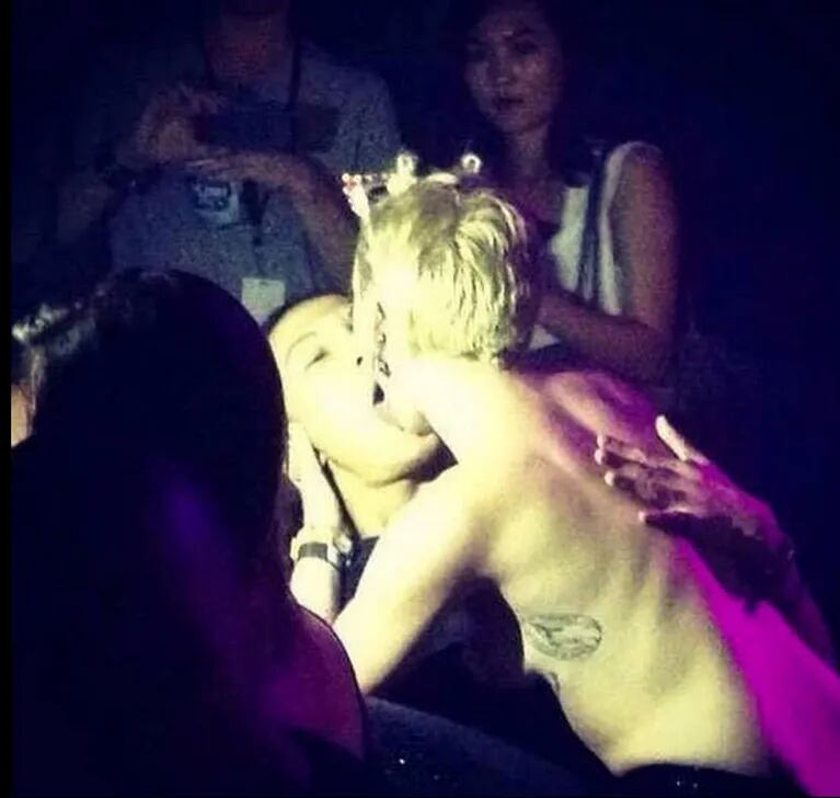 Miley Cyrus en una fiesta. (Foto: Instagram)