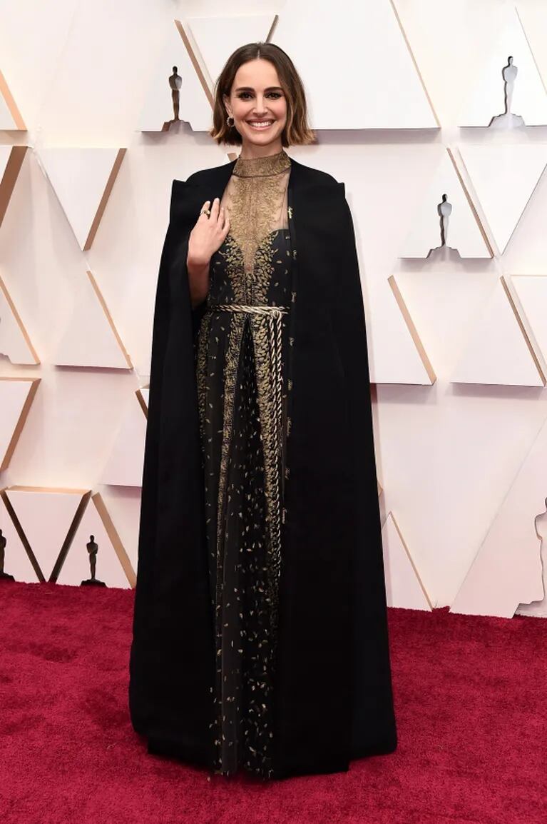 Natalie Portman y el singular detalle feminista de su look en los Oscar: "A las mujeres que no fueron reconocidas"