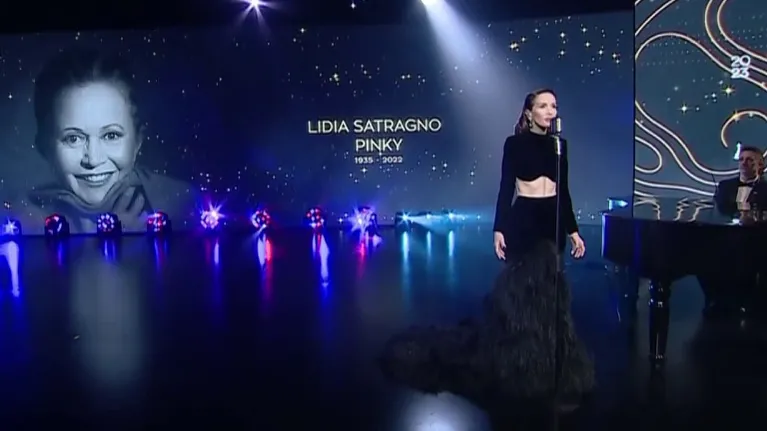 Martín Fierro 2023: Conmovedor momento de Natalia Oreiro cantando en el homenaje a los artistas que murieron