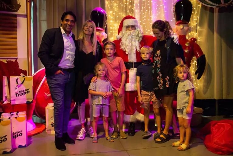 Los famosos y sus familias disfrutaron de Una Mágica Navidad: las tiernas fotos del estreno 