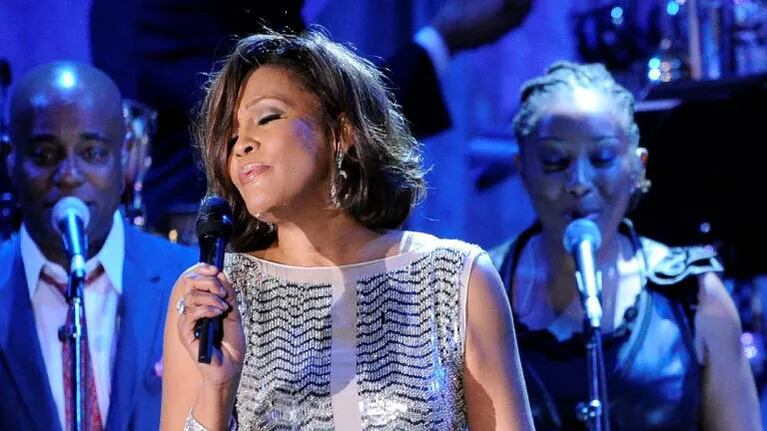 Whitney Houston se convierte en la primera artista afroamericana con tres discos de diamante